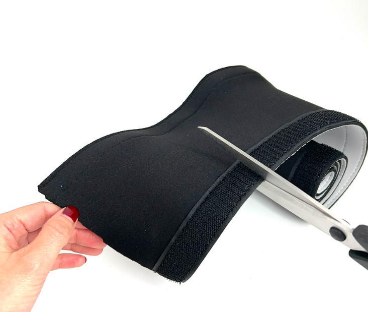 Kabelholder til skrivebord
